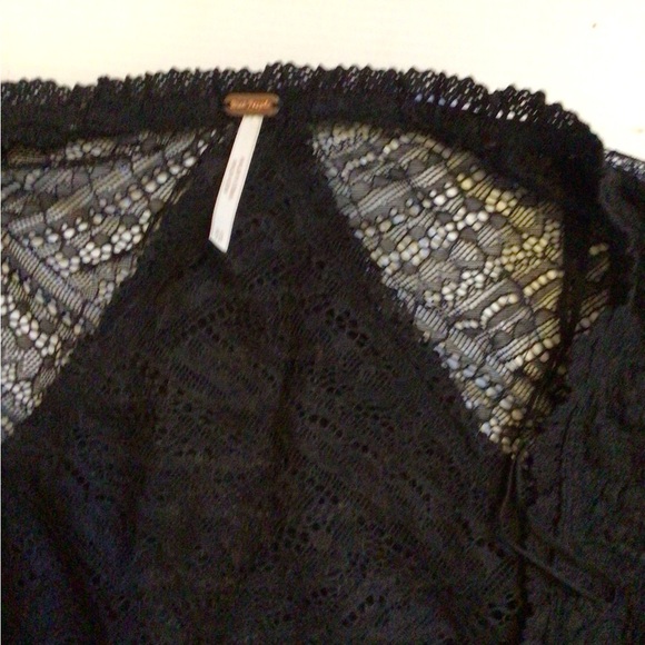 1 left!Free People lace shelf top - Picture 5 of 9